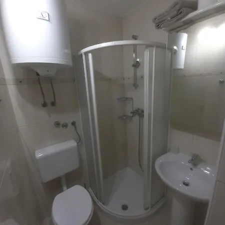 & Elizabet Apartment